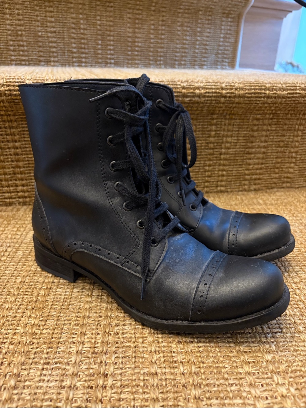 Nae Vegan Leather Lace-Up Combat Boots with Cap-Toe Detail UK 38 / US 7.5